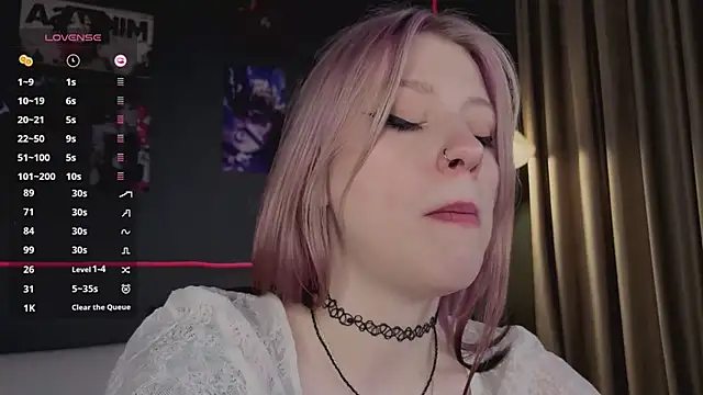 arielabradberry online show from May 21, 1:40 pm