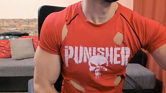 HotHunkTrainer online show from February 24, 8:56 am