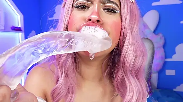 miss romyna online show from February 18, 11:11 am