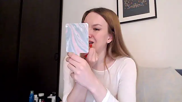 Scarlettford online show from January 8, 7:05 pm