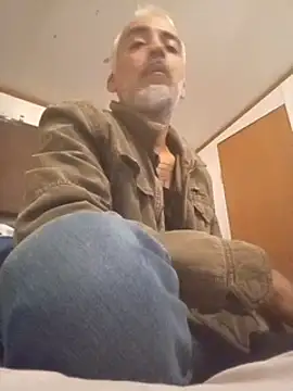 Snapshot of Xoc8_ chatting on December 14, 12:44 am Xoc8  online show from December 14, 12:44 am