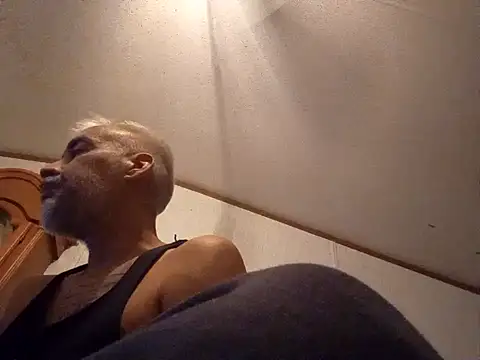 Snapshot of Xoc8_ chatting on January 15, 1:12 am Xoc8  online show from January 15, 1:12 am