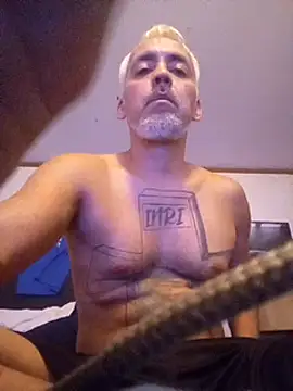 Snapshot of Xoc8_ chatting on February 6, 8:50 am Xoc8  online show from February 6, 8:50 am