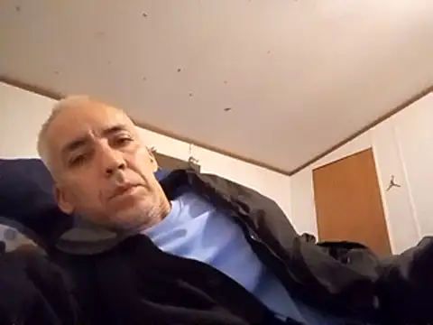 Snapshot of Xoc8_ chatting on March 7, 8:13 am Xoc8  online show from March 7, 8:13 am