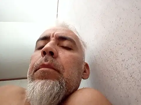 Snapshot of Xoc8_ chatting on October 7, 5:04 am Xoc8  online show from October 7, 5:04 am