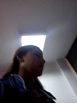 AnthonelaDuque online show from December 18, 11:38 am