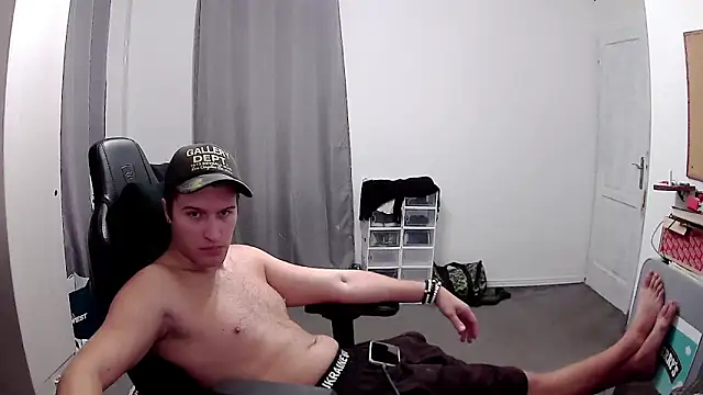 PKrisztian online show from October 14, 2:51 pm