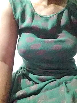 Snapshot of rituporna2004 chatting on February 2, 1:48 am rituporna2004 online show from February 2, 1:48 am