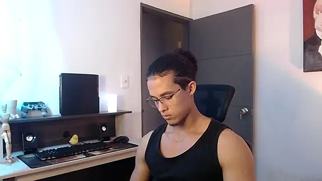 alejo x3 online show from December 4, 3:04 am