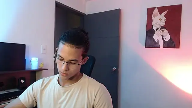 alejo x3 online show from February 19, 1:29 am