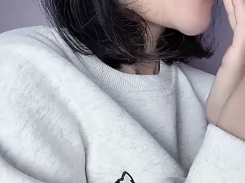 Baenee online show from December 3, 12:03 pm