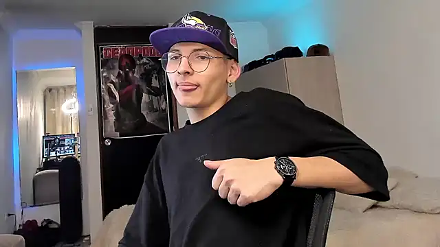 a lejandro 0 8 online show from December 21, 5:25 am