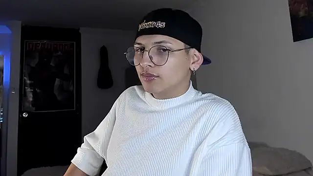 a lejandro 0 8 online show from December 26, 8:28 am