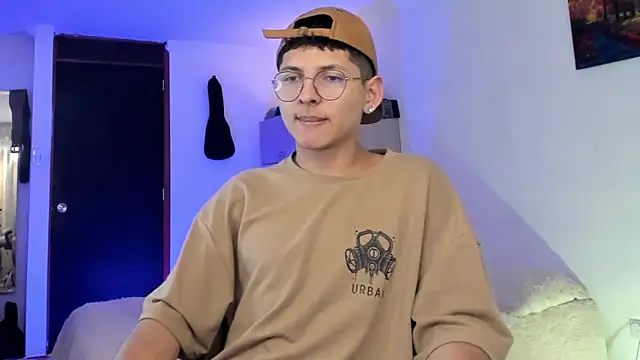 a lejandro 0 8 online show from February 4, 1:56 am