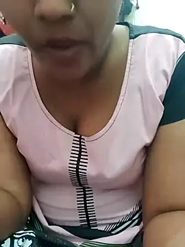 Snapshot of IslamicPimento chatting on December 23, 10:10 am IslamicPimento online show from December 23, 10:10 am