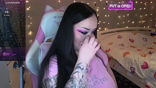 og maddison online show from December 15, 9:20 pm