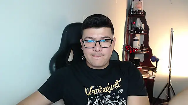 Snapshot of Plug_Control chatting on February 28, 9:16 pm Plug Control online show from February 28, 9:16 pm