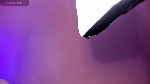 Courtney gonet online show from December 6, 3:30 am