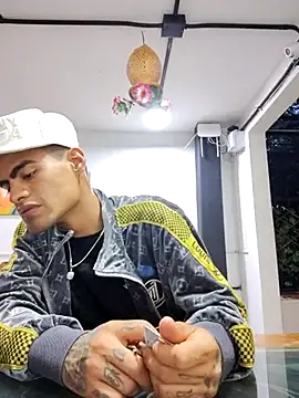 dannybigcockxxl online show from March 17, 11:11 pm