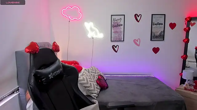 Amy joones online show from February 17, 1:21 pm