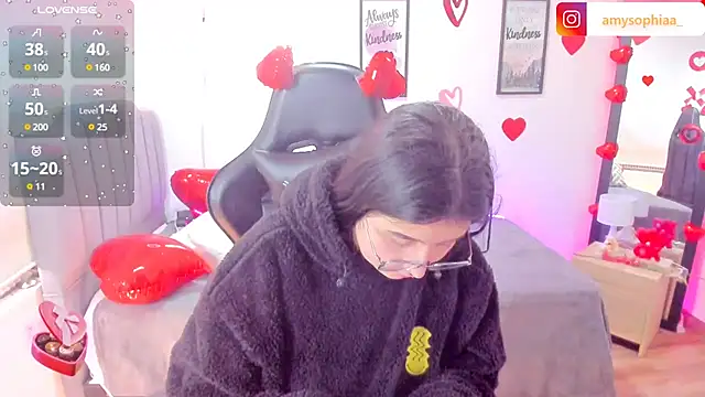 Amy joones online show from February 17, 7:31 pm