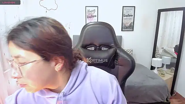 Amy joones online show from September 18, 11:45 am