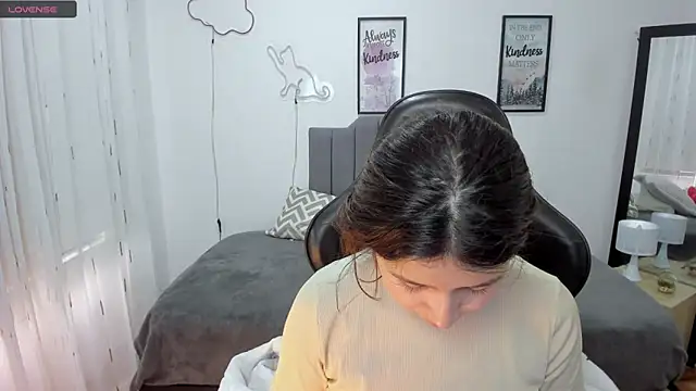 Amy joones online show from September 24, 11:57 am