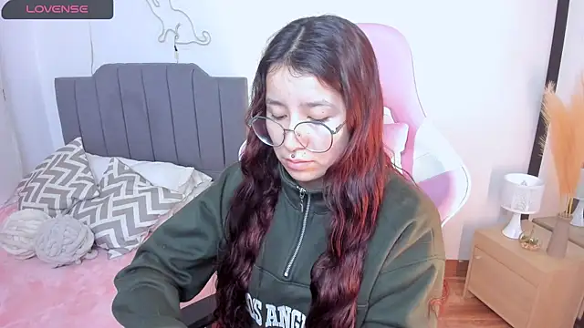 Amy joones online show from April 15, 11:28 am