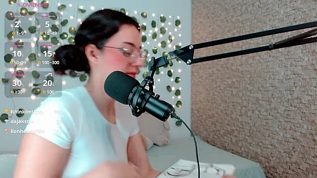 emma unu online show from January 6, 5:52 am