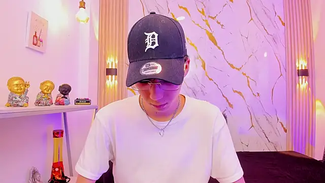 Nikolay Gregori online show from February 24, 4:43 am