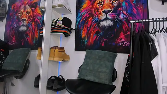 Snapshot of Pantera_black_21 chatting on February 8, 7:56 am Pantera black 21 online show from February 8, 7:56 am