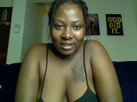 choco dimples online show from February 6, 11:30 pm