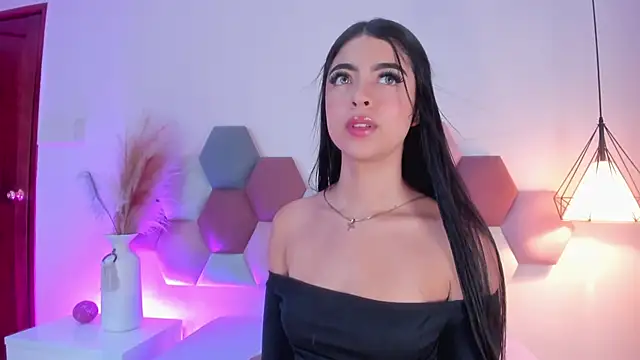 Snapshot of SiennaVidaal chatting on December 4, 6:17 pm SiennaVidaal online show from December 4, 6:17 pm