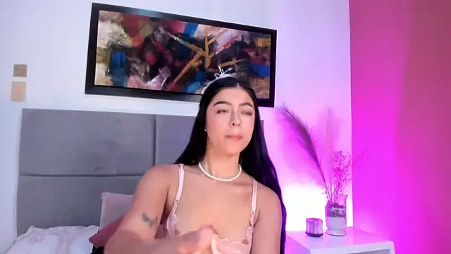 Snapshot of SiennaVidaal chatting on January 28, 6:17 pm SiennaVidaal online show from January 28, 6:17 pm