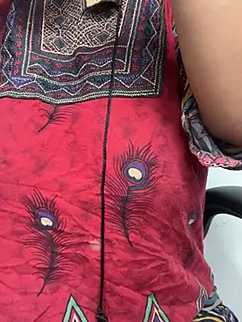 Snapshot of kalpanaaishaa chatting on April 23, 11:42 am kalpanaaishaa online show from April 23, 11:42 am