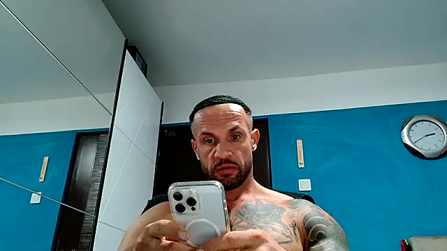 Magnificmuscles89 online show from October 1, 11:44 pm