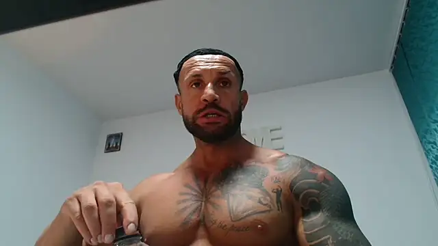 Magnificmuscles89 online show from May 24, 10:04 pm