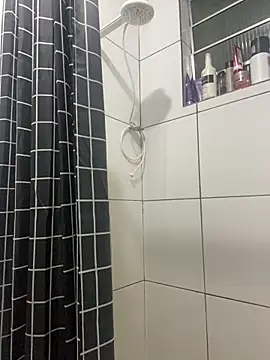 couple shy online show from January 6, 2:04 am