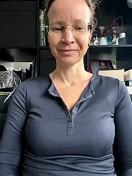 AnnikaRose online show from October 24, 7:05 am