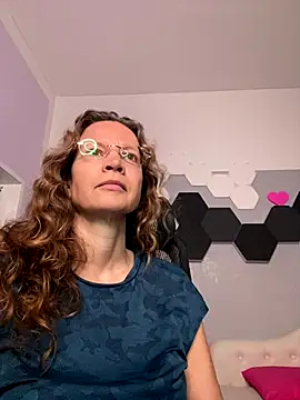 AnnikaRose online show from December 23, 4:43 am