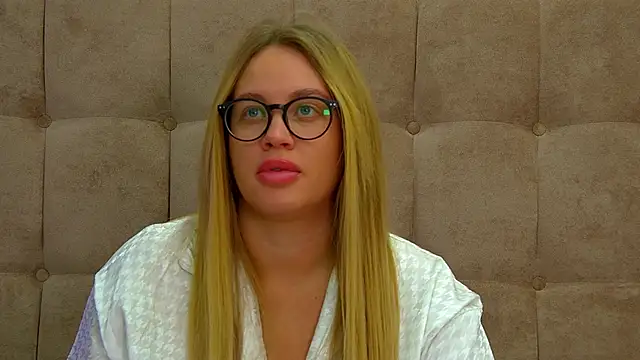 MariaNeumann online show from March 6, 4:28 pm