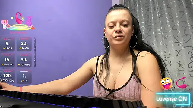 AdriannaLily online show from May 8, 4:34 pm
