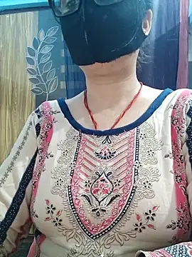 Aishwaryaa 69 online show from March 18, 11:02 am