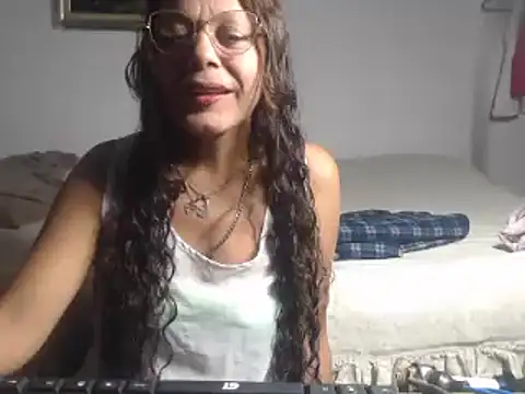 Horney-Blonde online show from December 28, 10:44 pm