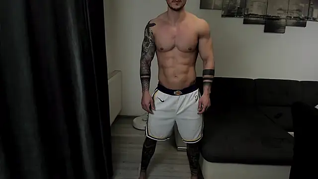 Richarddarell1 online show from February 4, 7:03 am