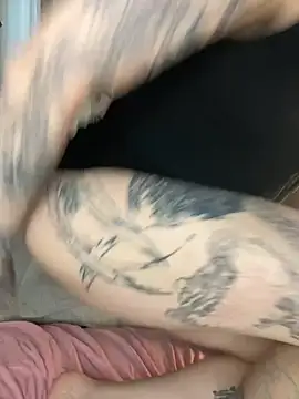 Snapshot of giuli_zerozero chatting on March 19, 4:33 pm giuli zerozero online show from March 19, 4:33 pm