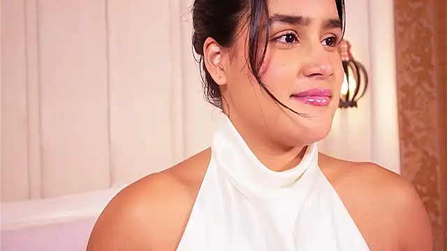 bonniekim  online show from October 1, 11:33 pm