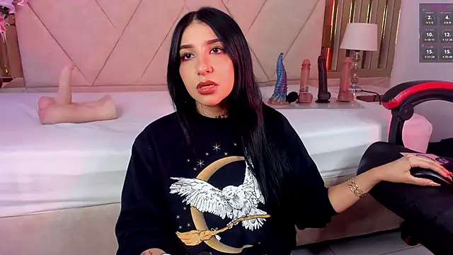 Leiaa  online show from February 12, 5:57 am