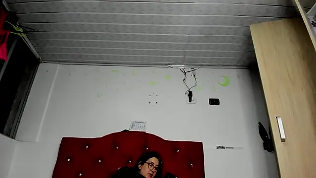 Sweet-Suck69 online show from March 13, 4:49 am