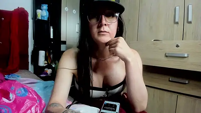 Sweet-Suck69 online show from September 15, 11:05 pm